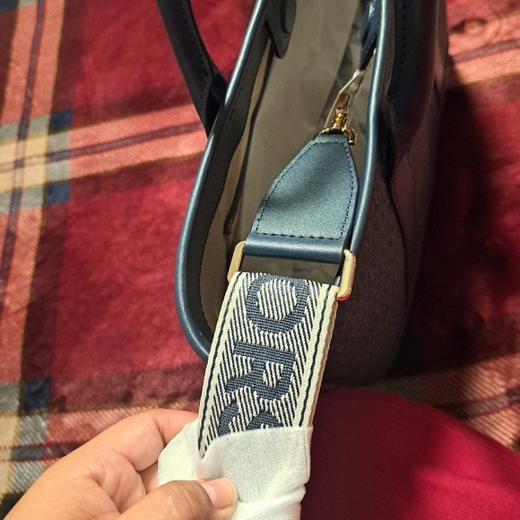 Michael Kors Purse - Picture 5 of 6